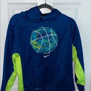 Boys Nike Therma fit hoodie